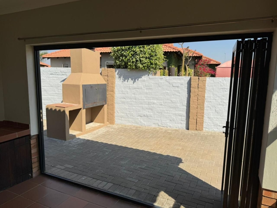4 Bedroom Property for Sale in Hexrivier Lifestyle Estate North West